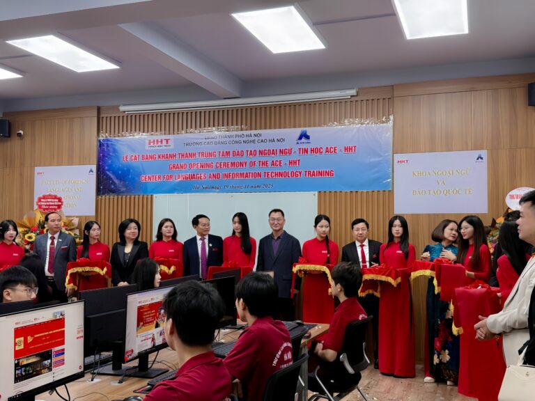 ACE Việt Nam tham dự lễ cắt băng khánh thành Trung tâm Ngoại ngữ – Tin học tại Trường Cao đẳng Công nghệ cao Hà Nội