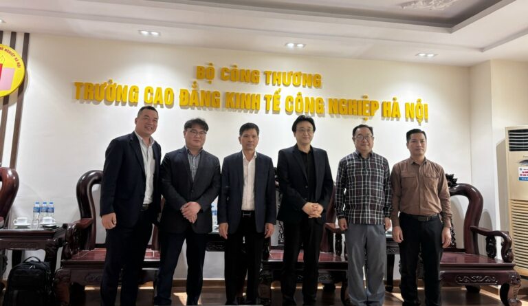 Tăng cường kết nối doanh nghiệp, ACE Việt Nam trao đổi hợp tác đào tạo với trường Cao đẳng kinh tế công nghệ cao (HIEC)